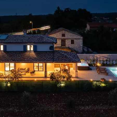 Rozhica Villa